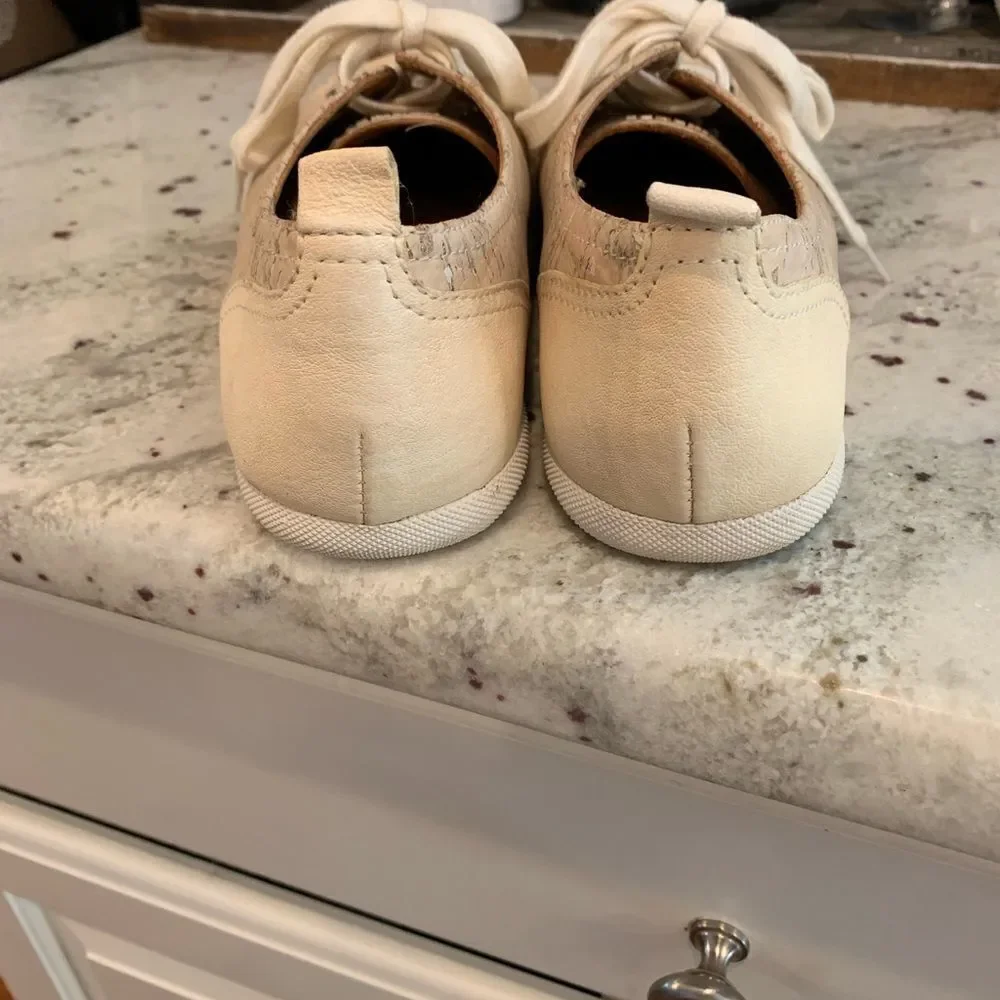 Kork Ease Leather & Cork Sneakers sz 9